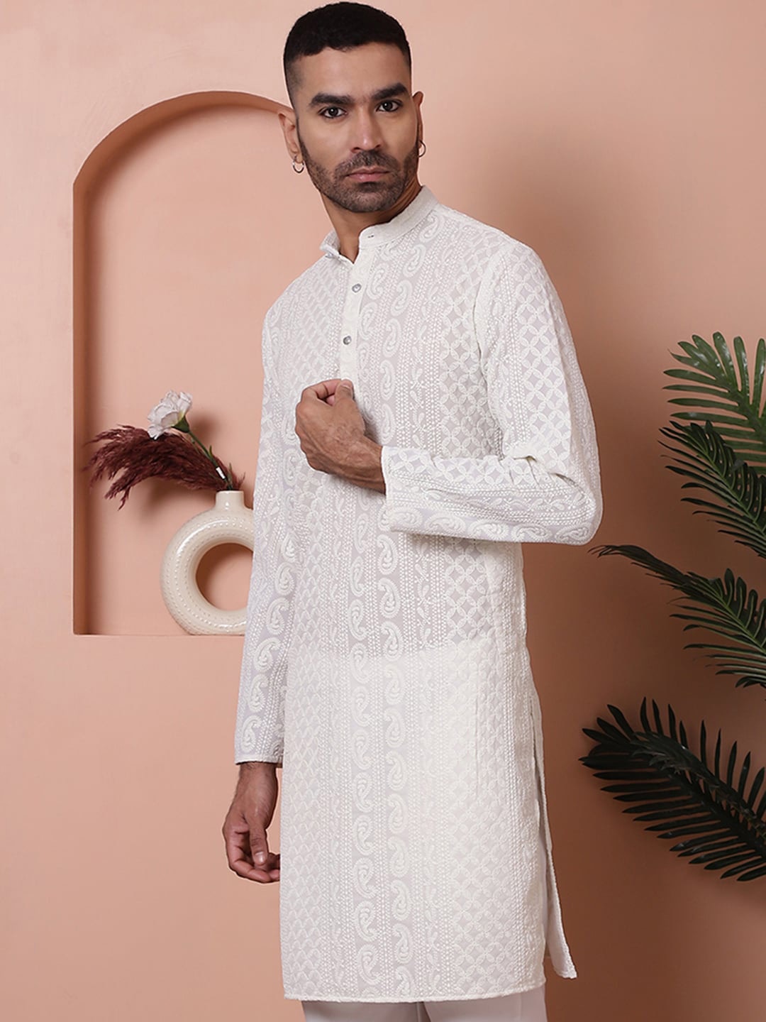 

Jompers Men Geometric Embroidered Kurtas., Off white