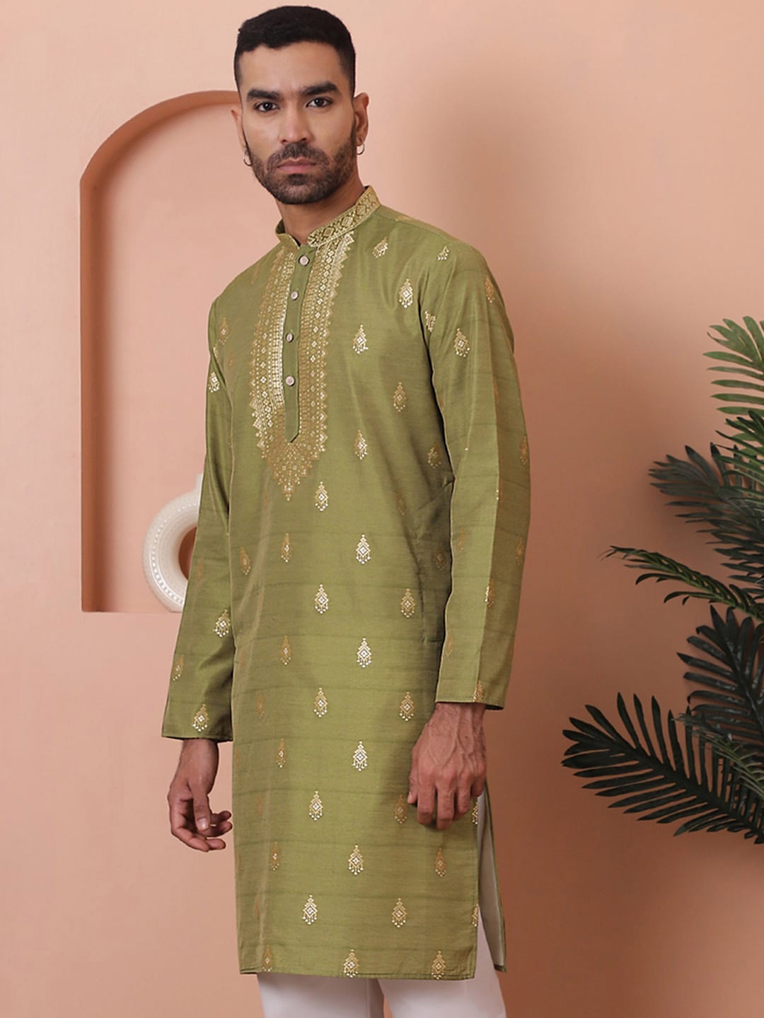 

Jompers Men Foil Printed Kurtas., Olive