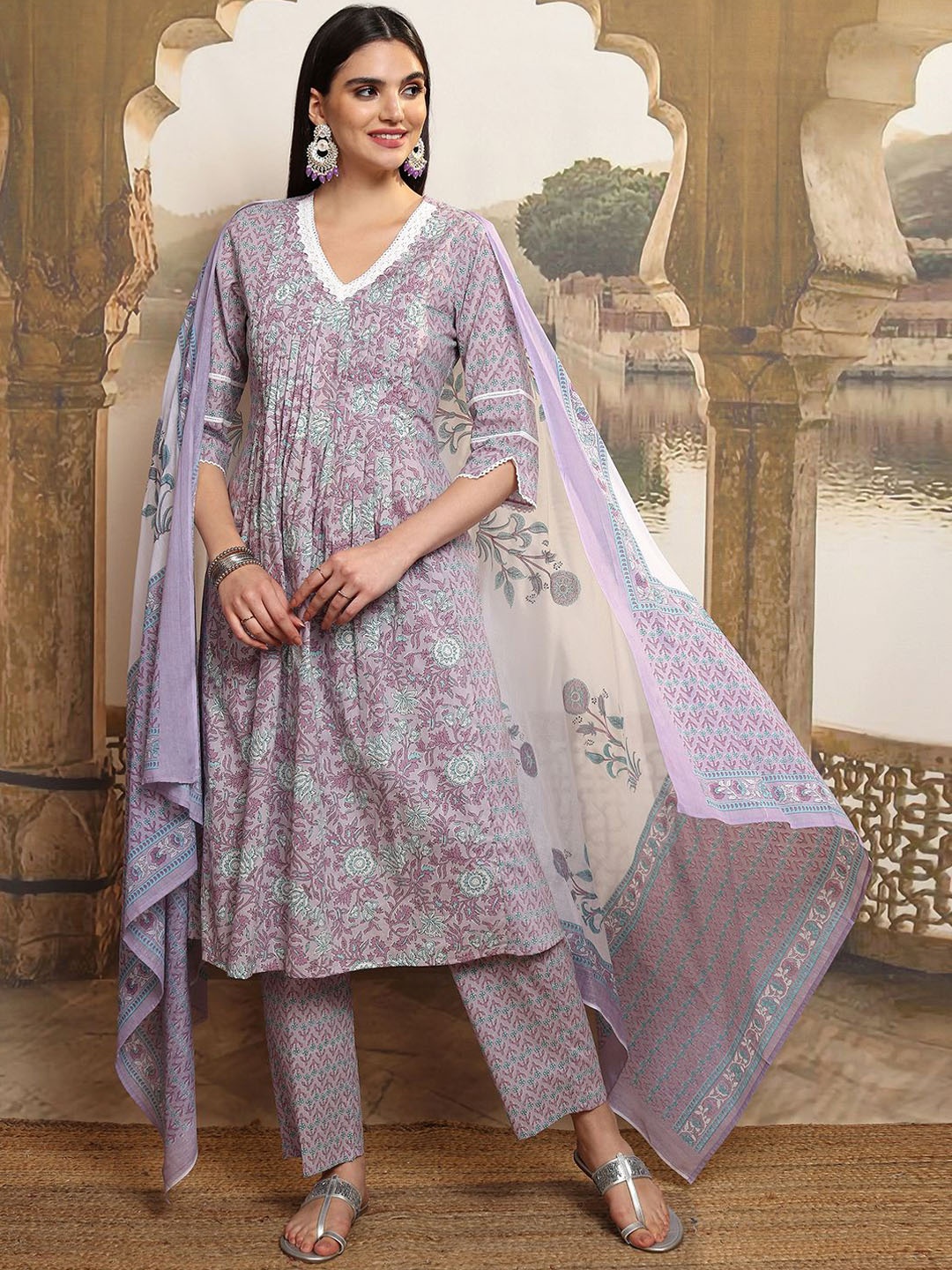 

Vishudh Women Floral Printed Regular Pure Cotton Kurta with Trousers & With Dupatta, Lavender