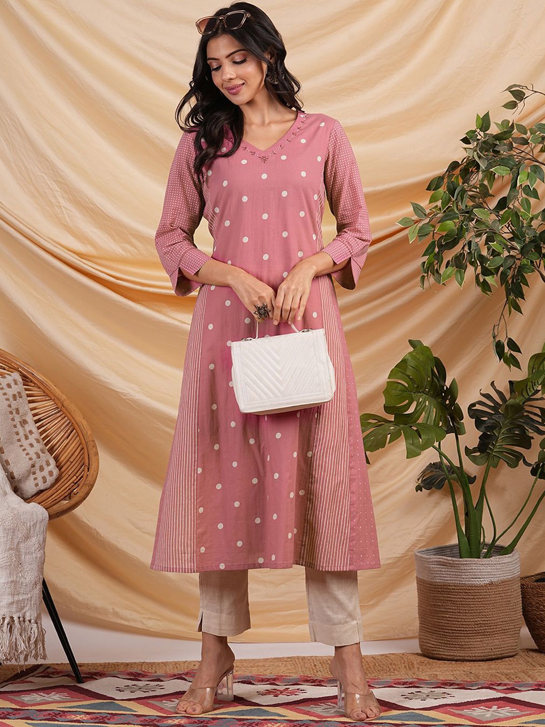 

KAMI KUBI WomenPolka Dots Striped Kurta, Pink