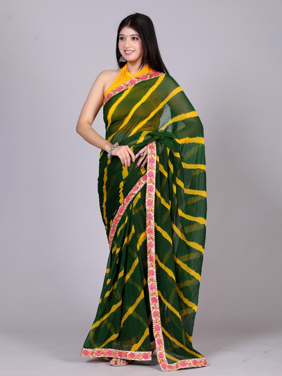 

VL SAREES Leheriya Kutchi Embroidery Pure Chiffon Bandhani Saree, Green