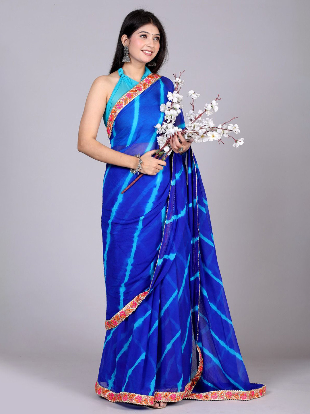

VL SAREES Leheriya Kutchi Embroidery Pure Chiffon Leheriya Saree, Blue