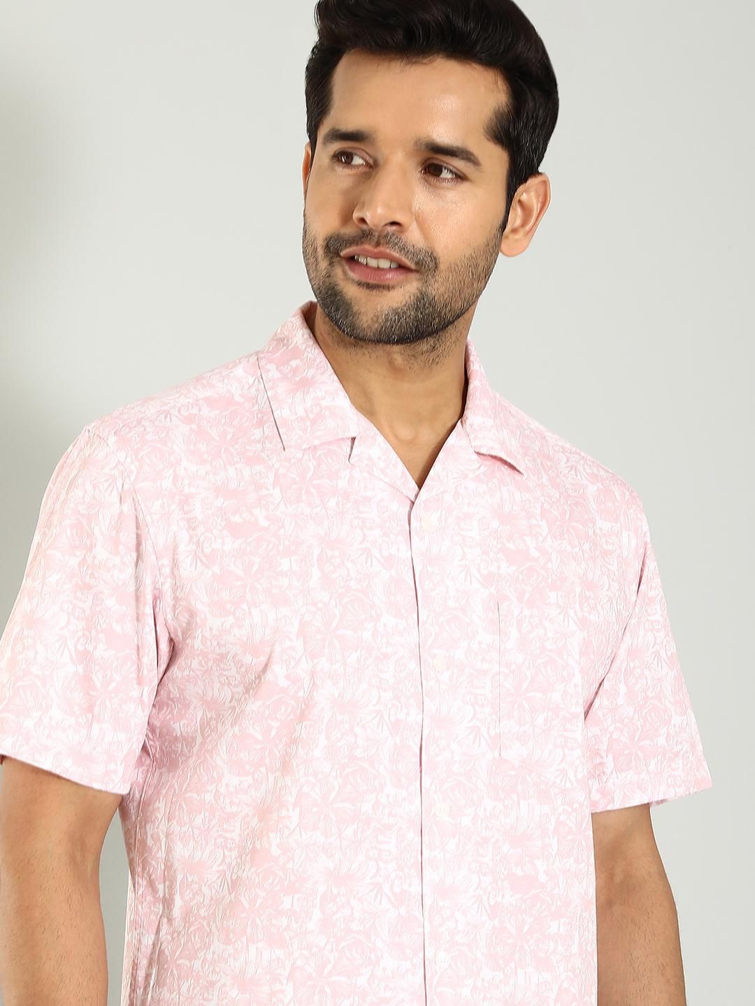 

Indian Terrain Men Classic Slim Fit Floral Opaque Printed Casual Shirt, Yellow