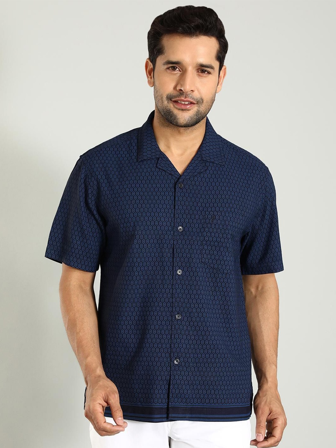 

Indian Terrain Men Classic Slim Fit Opaque Printed Casual Shirt, Blue