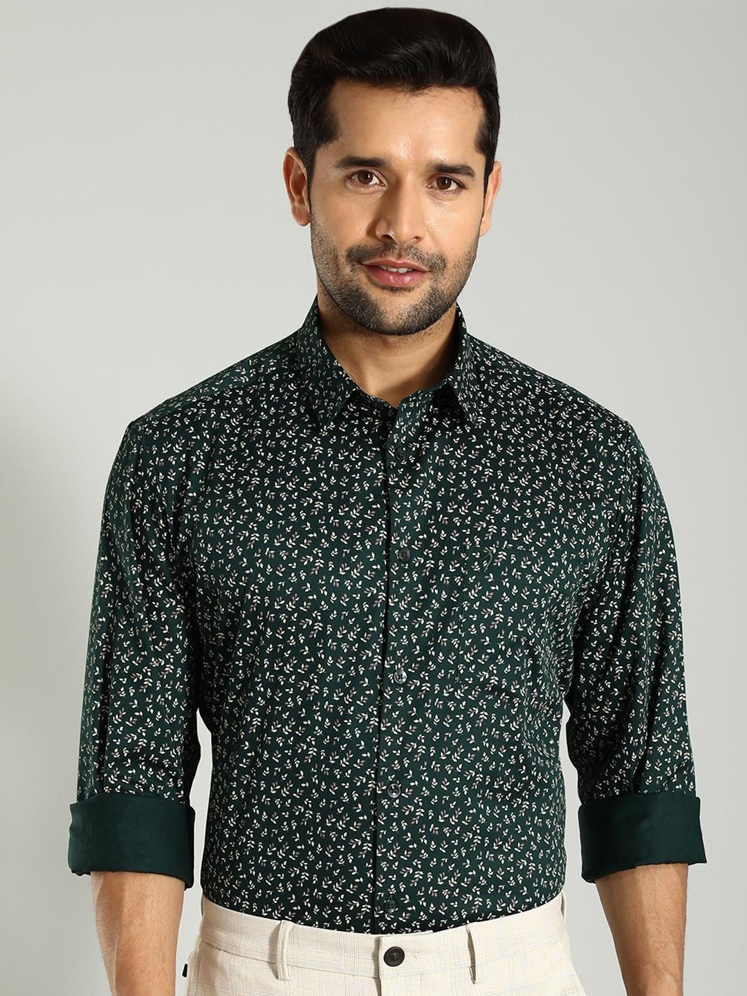 

Indian Terrain Men Classic Slim Fit Floral Opaque Printed Casual Shirt, Yellow