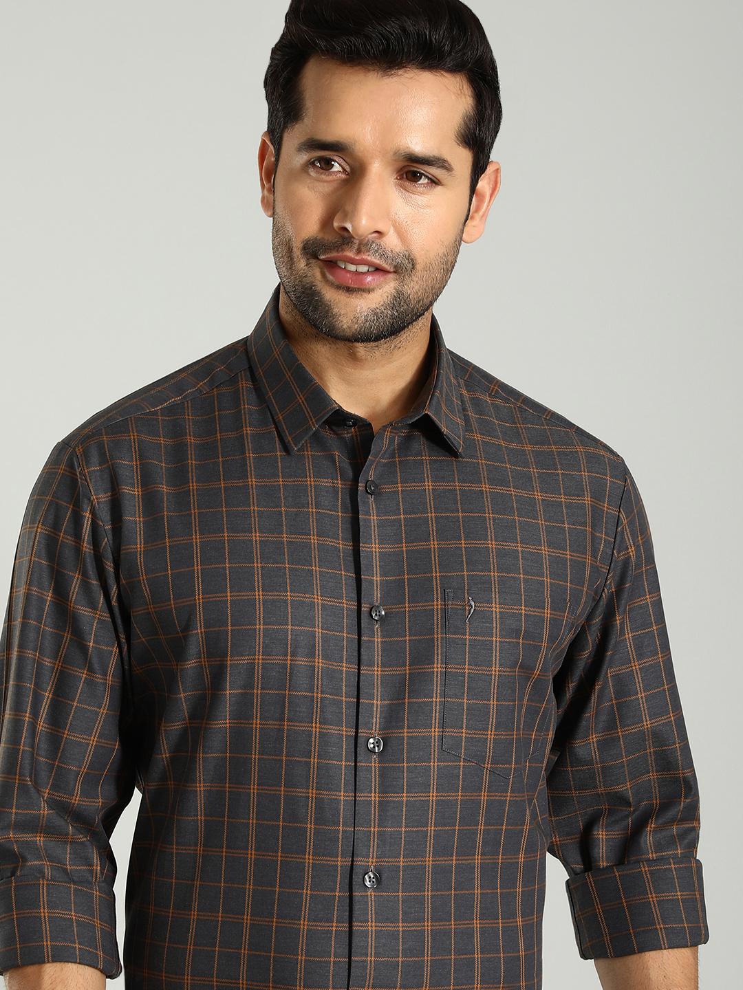 

Indian Terrain Checked Classic Slim Fit Cotton Opaque Formal Shirt, Black