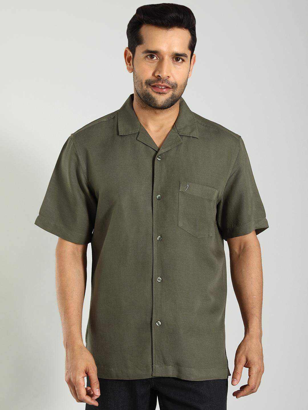 

Indian Terrain Spread Collar Short Sleeves Classic Slim Fit Casual Shirt, Green
