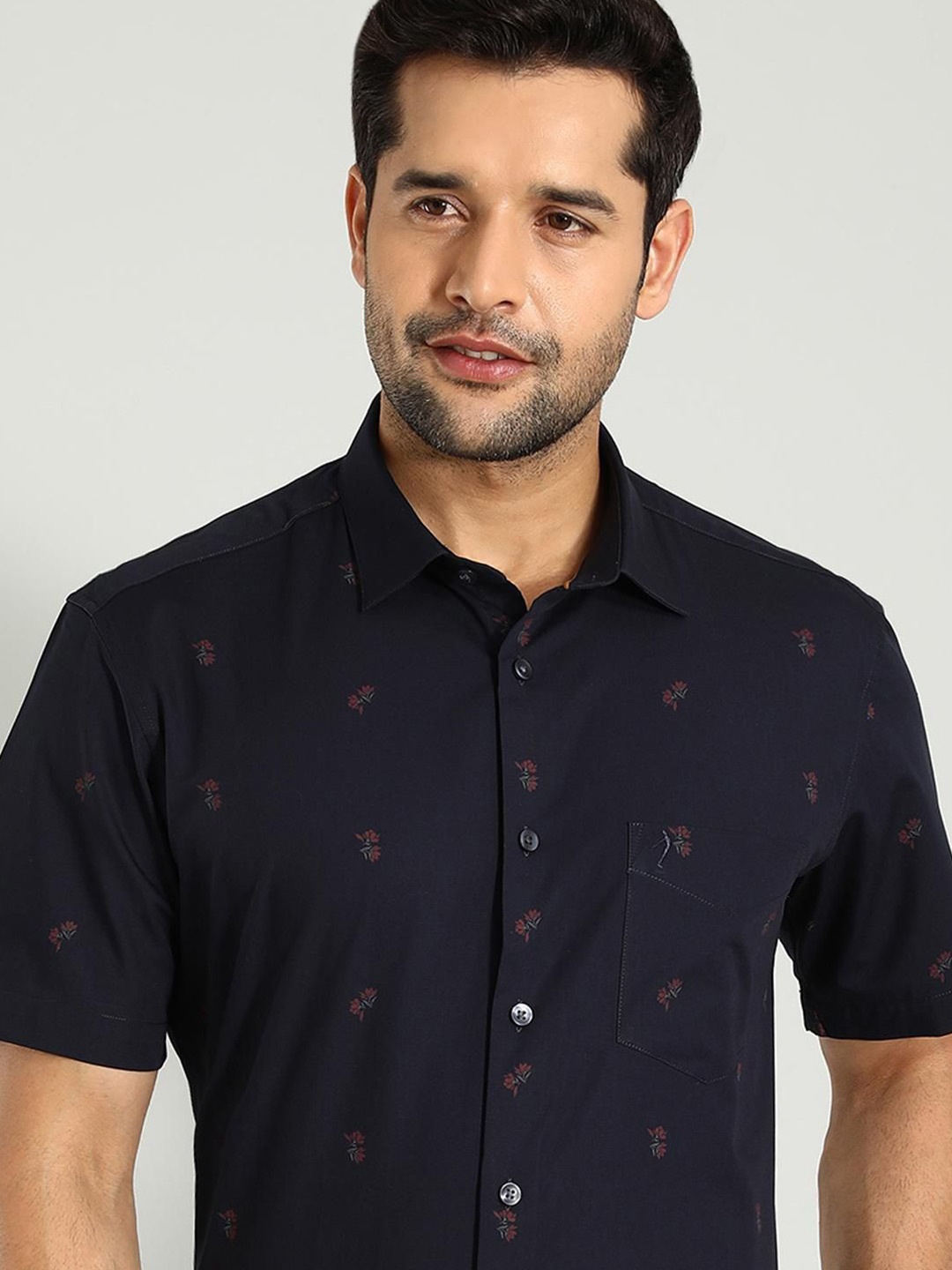 

Indian Terrain Men Classic Slim Fit Opaque Floral Printed Casual Shirt, Blue