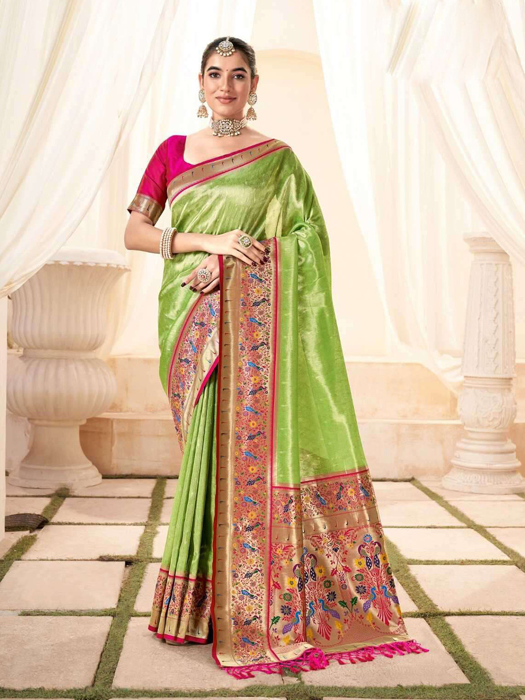

Mitera Floral Zari Silk Blend Paithani Saree, Green