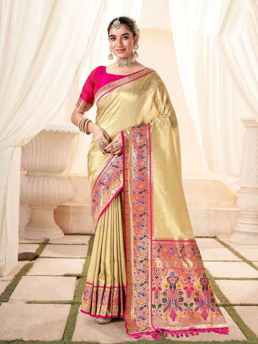 

Mitera Floral Zari Silk Blend Paithani Saree, Beige