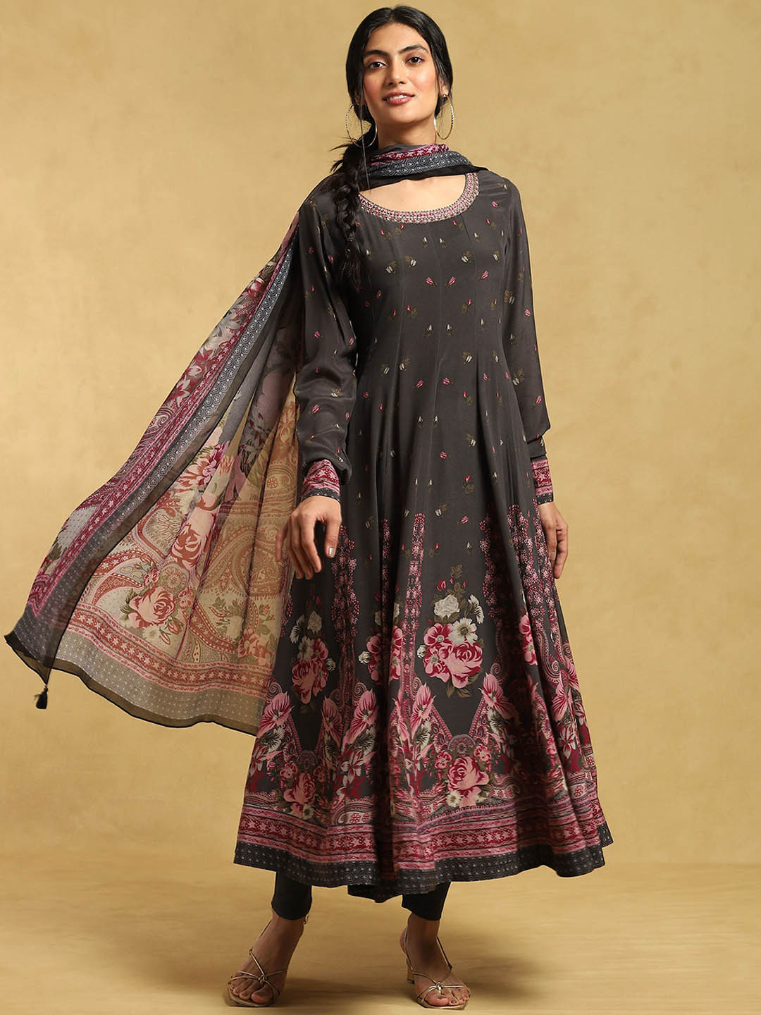 

Ritu Kumar Women Floral Printed Regular Kurta with Churidar & With Dupatta, Black