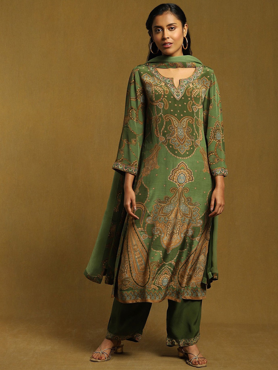 

Ritu Kumar Women Paisley Printed Regular Kurta with Trousers & With Dupatta, Green
