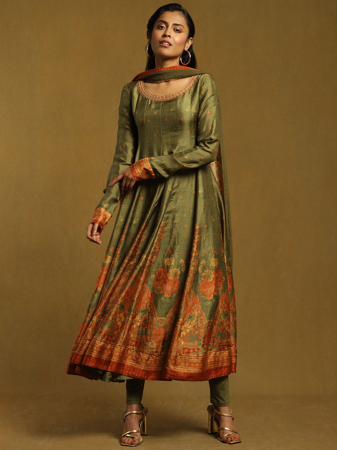 

Ritu Kumar Women Ethnic Motifs Printed Kurta with Churidar & With Dupatta, Green