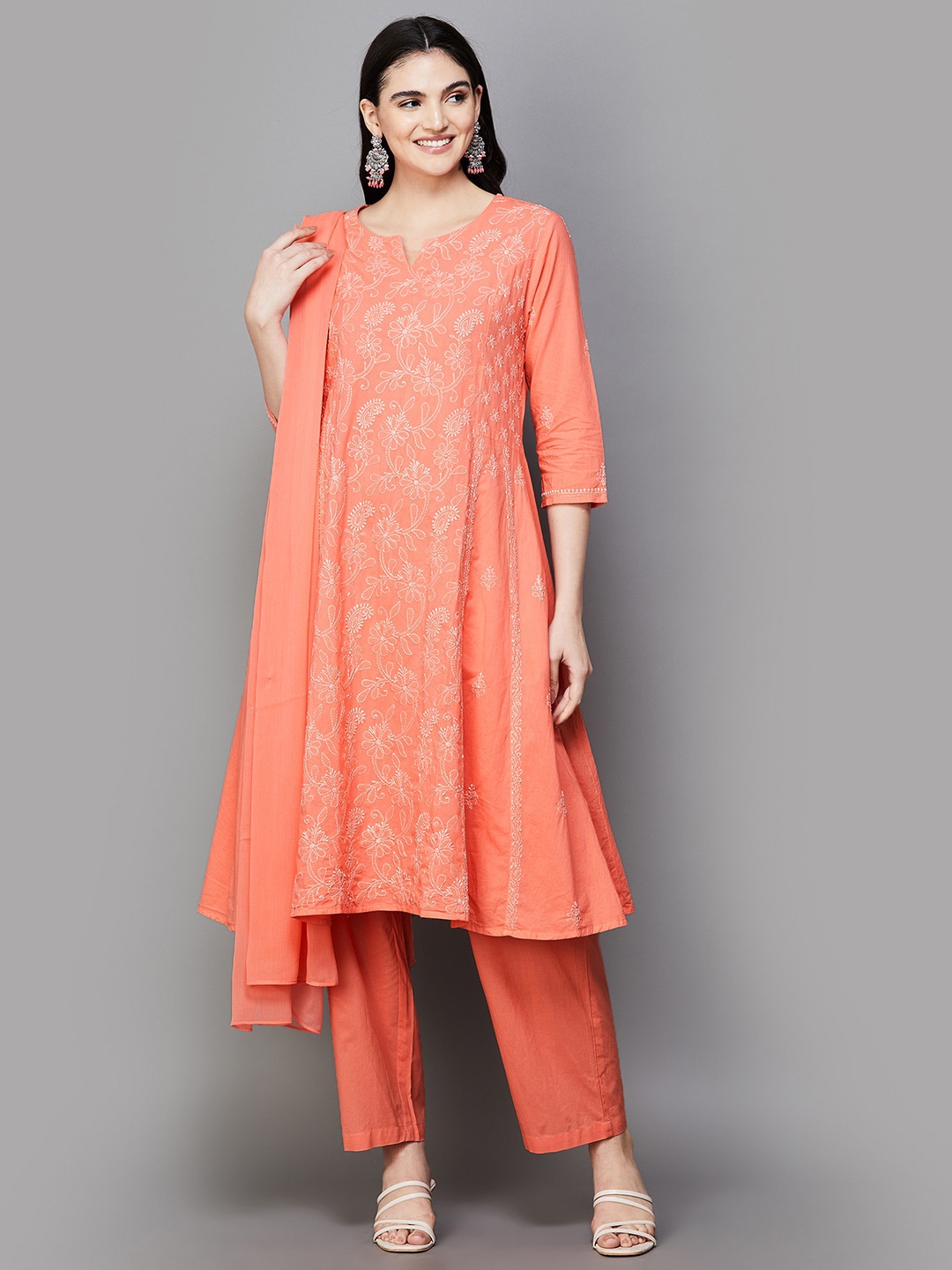 

Melange by Lifestyle Women Ethnic Motifs Embroidered Regular Thread Work Pure Cotton Kurta with Pyjamas &, Coral