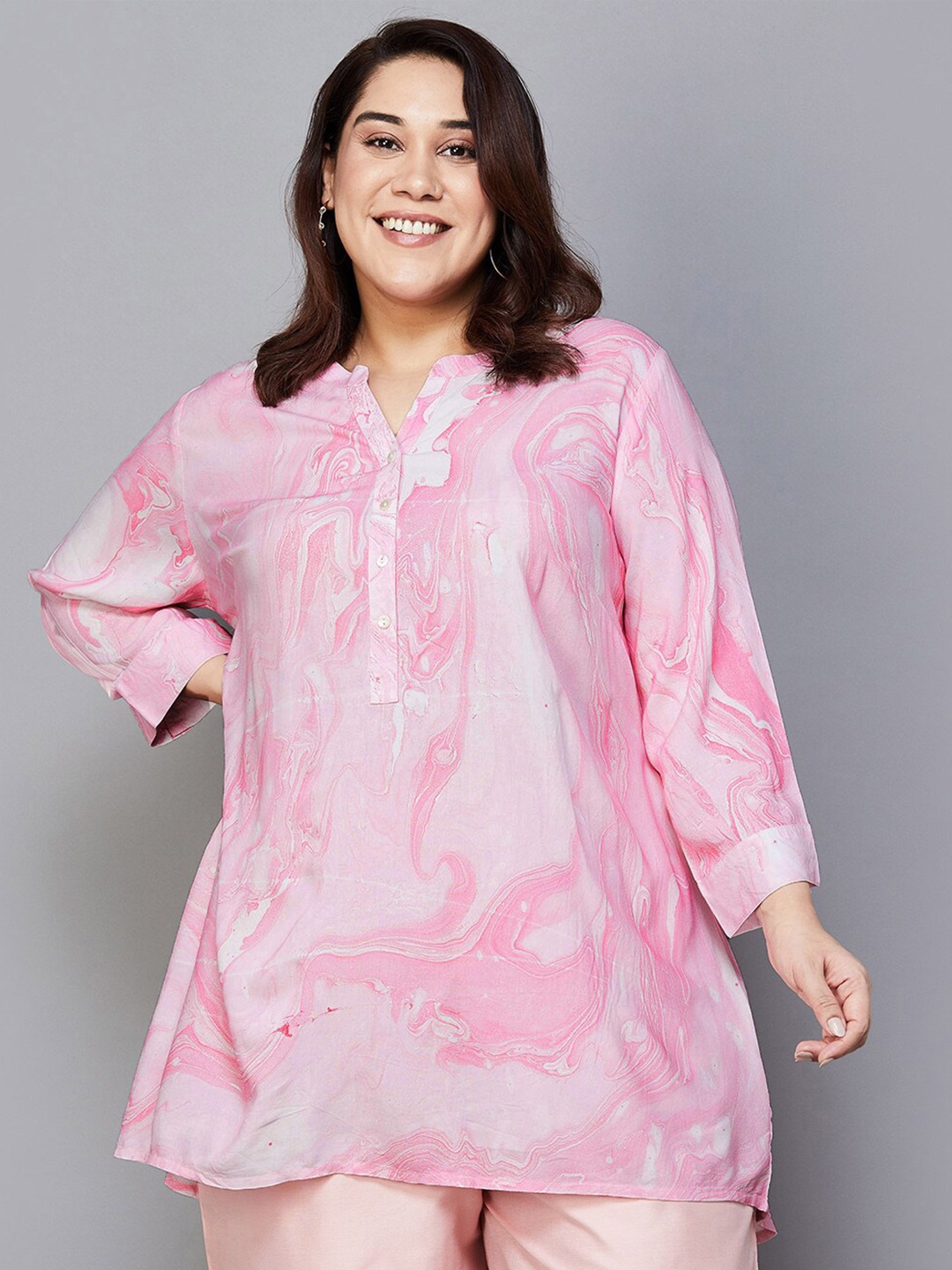 

Moiree by Lifestyle Abstract Printed Kurti, Pink