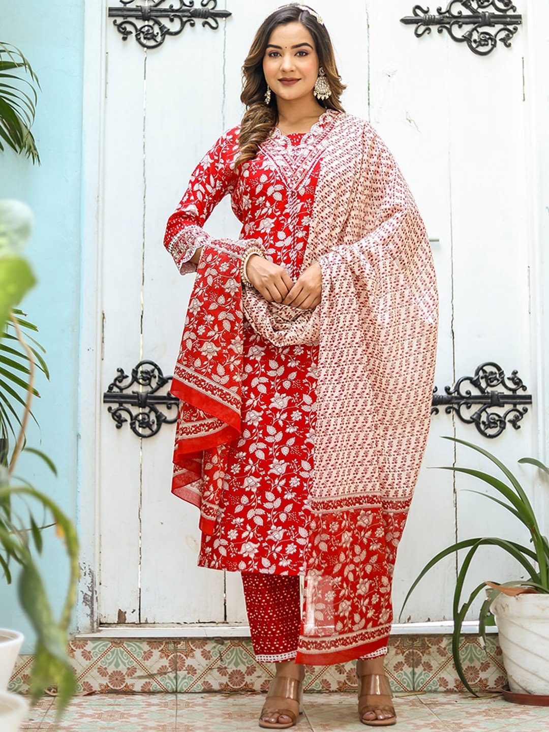 

KALINI Women Floral Embroidered Regular Chikankari Pure Cotton Kurta with Trousers Dupatta, Red