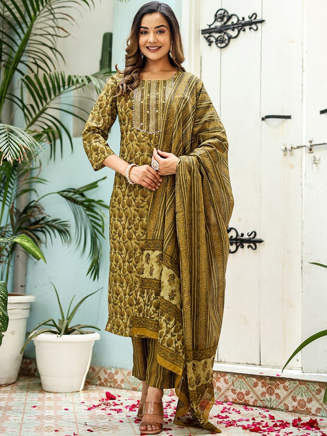 

KALINI Women Floral Printed Regular Gotta Patti Pure Cotton Kurta Trousers With Dupatta, Olive