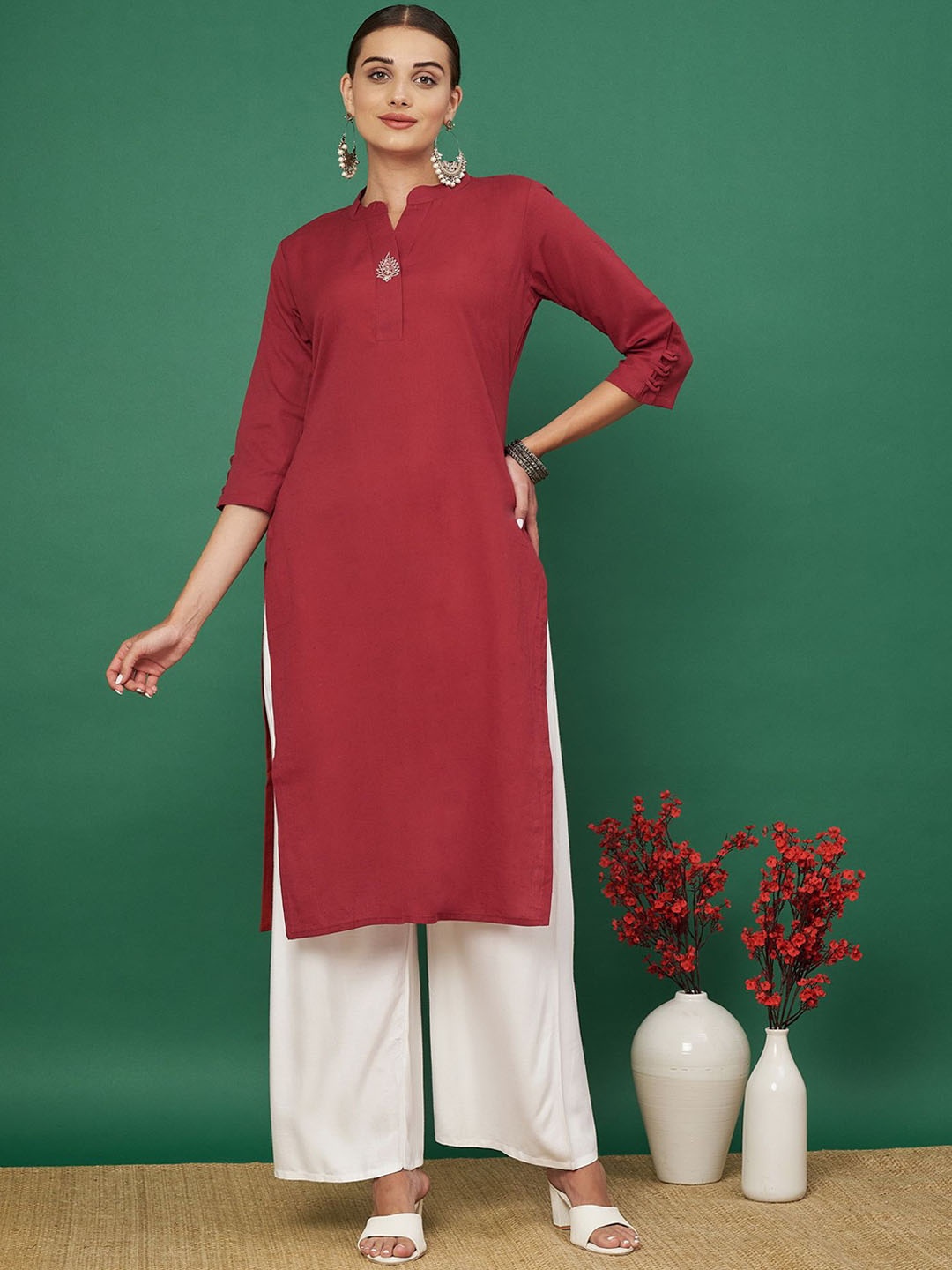 

Vbuyz Women Solid Kurta, Maroon