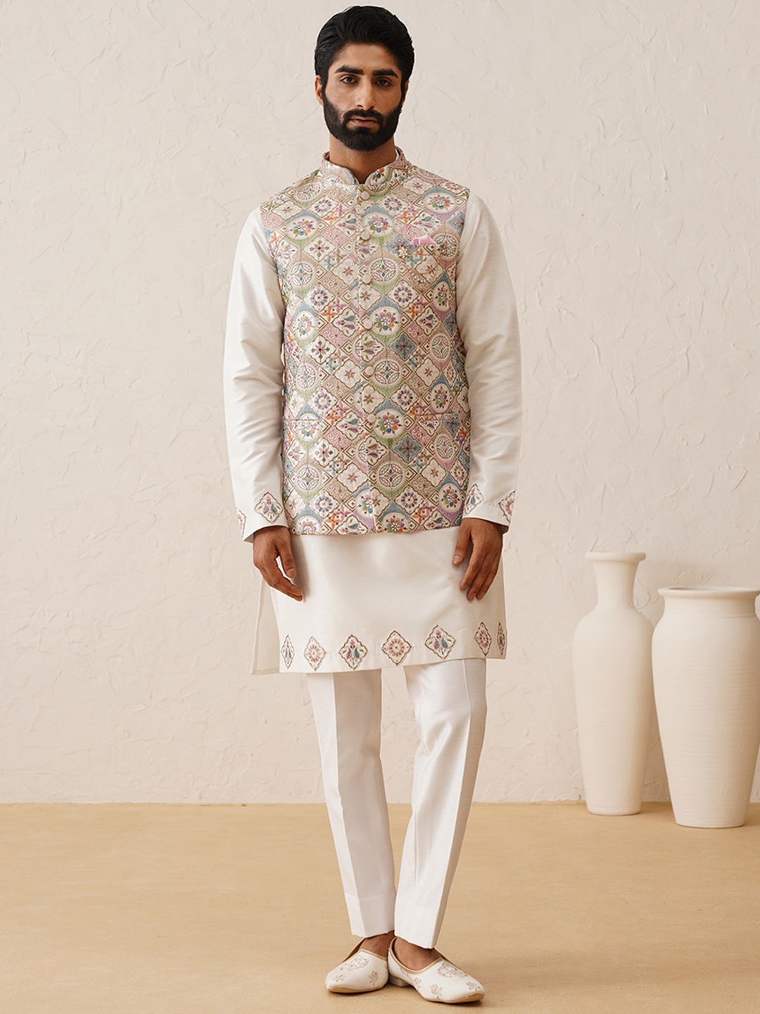 

Denis Parkar Men Regular Beads and Stones Kurta with Pyjamas, White