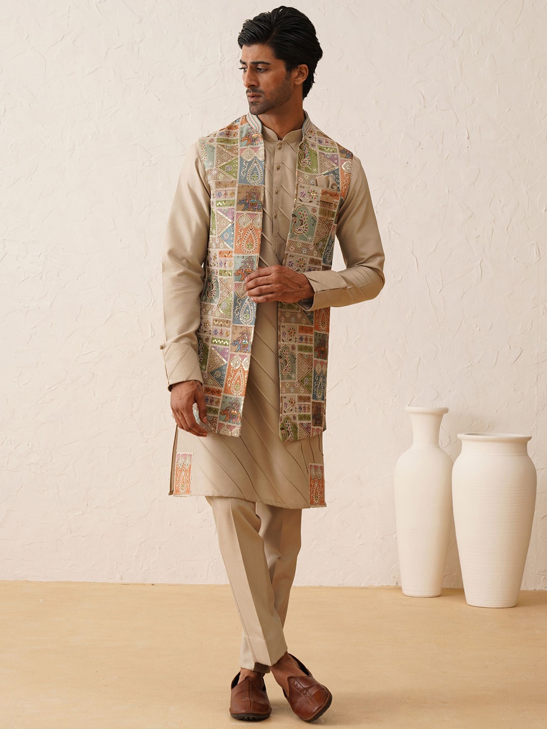 

Denis Parkar Men Regular Beads and Stones Kurta with Pyjamas, White