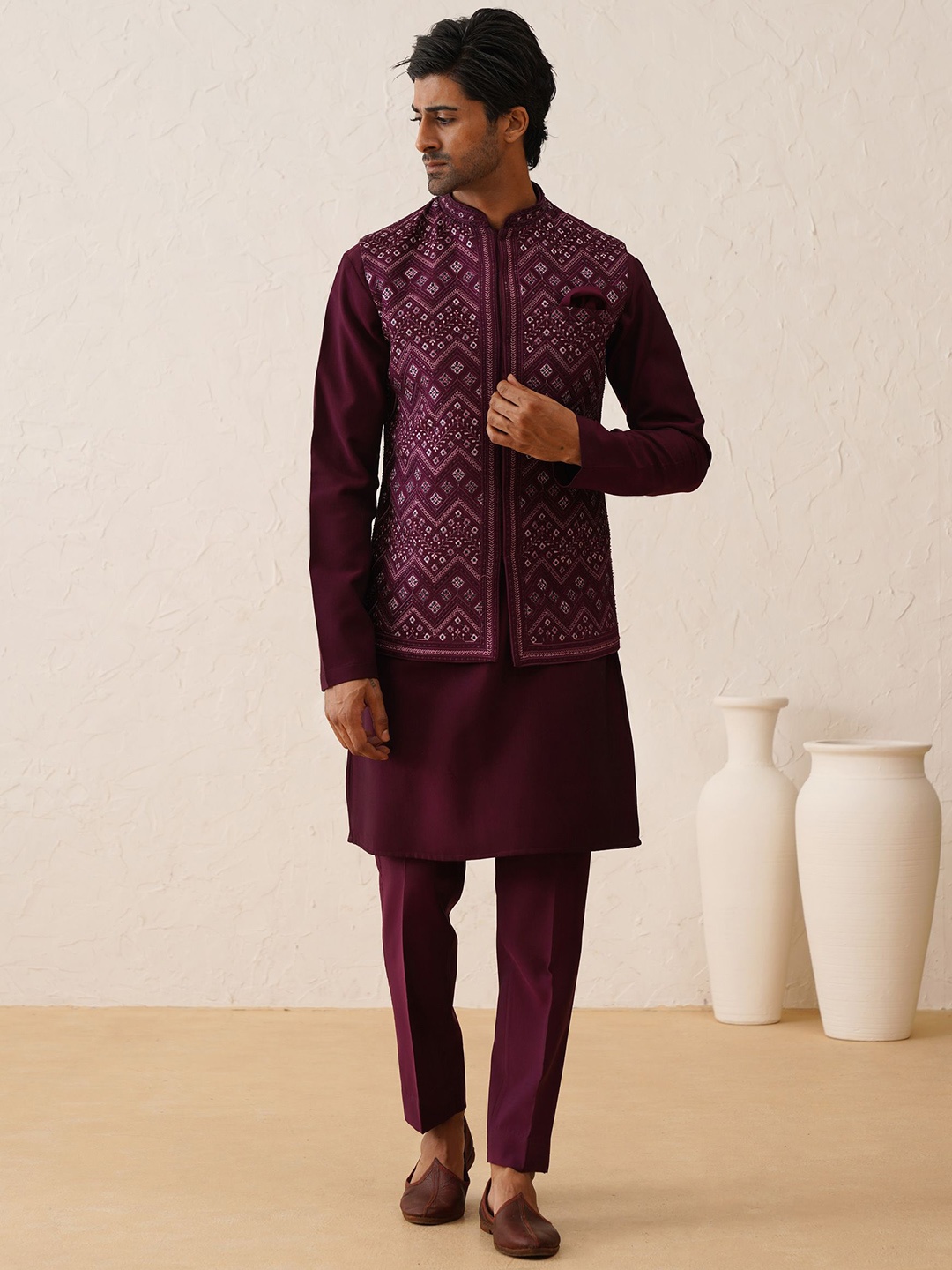 

Denis Parkar Men Regular Thread Work Kurta with Pyjamas, Burgundy