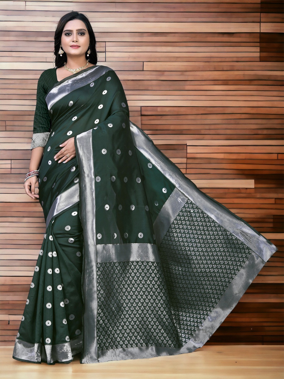 

CARTYSHOP Woven Design Zari Silk Blend Banarasi Saree, Green