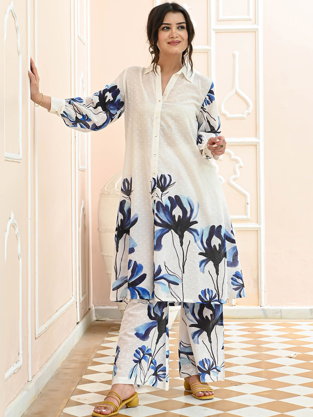 

Bunaai Printed Collar Neck Tunic & Trousers Co-Ords, White
