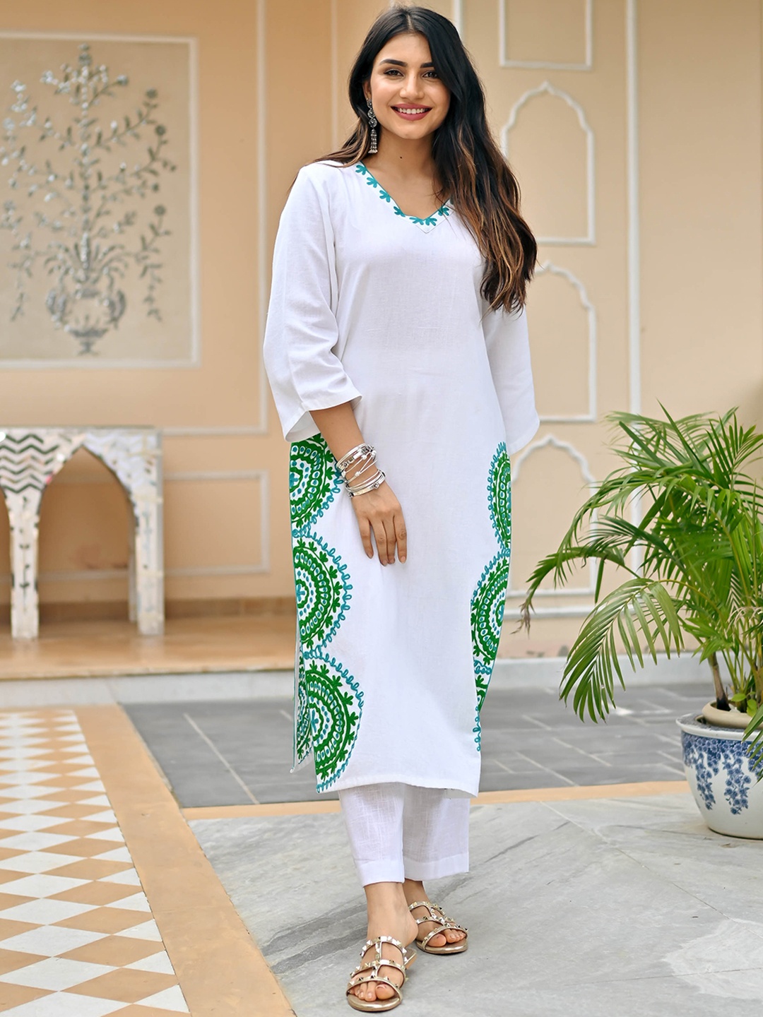 

Bunaai Embroidered Tunic With Trousers Co-ord Set, White