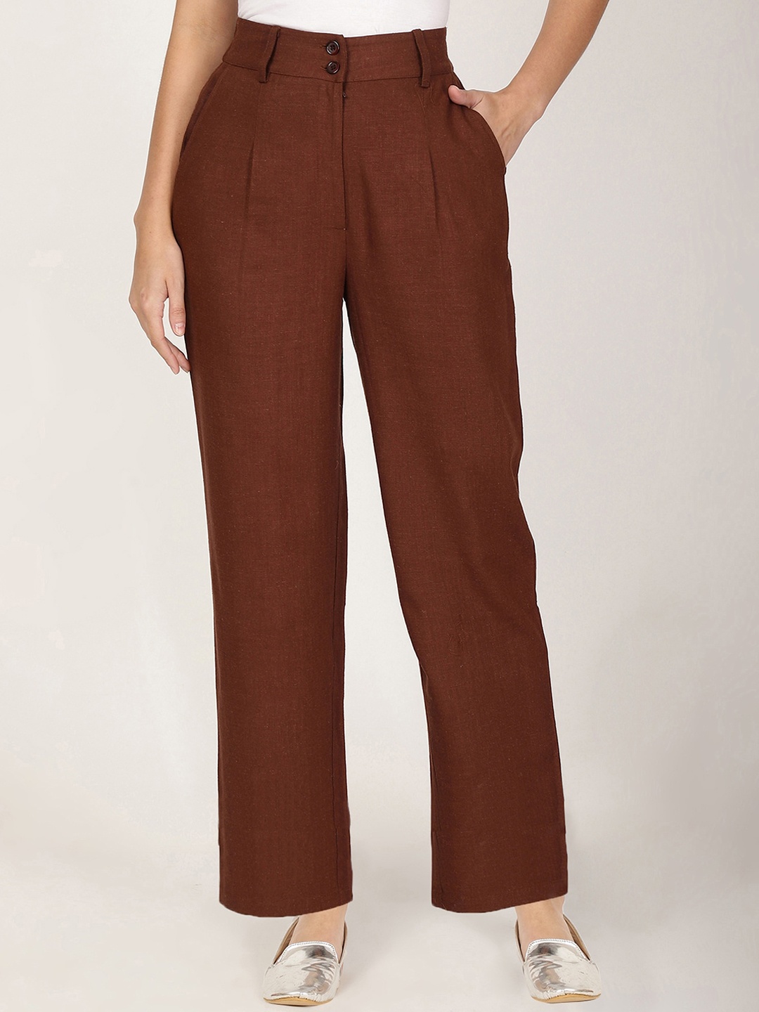 

FUTURO Women Relaxed Straight Leg Pleated Trousers, Brown