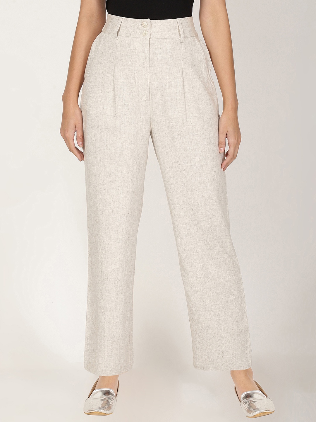 

FUTURO Women Relaxed Straight Leg Pleated Trousers, Off white