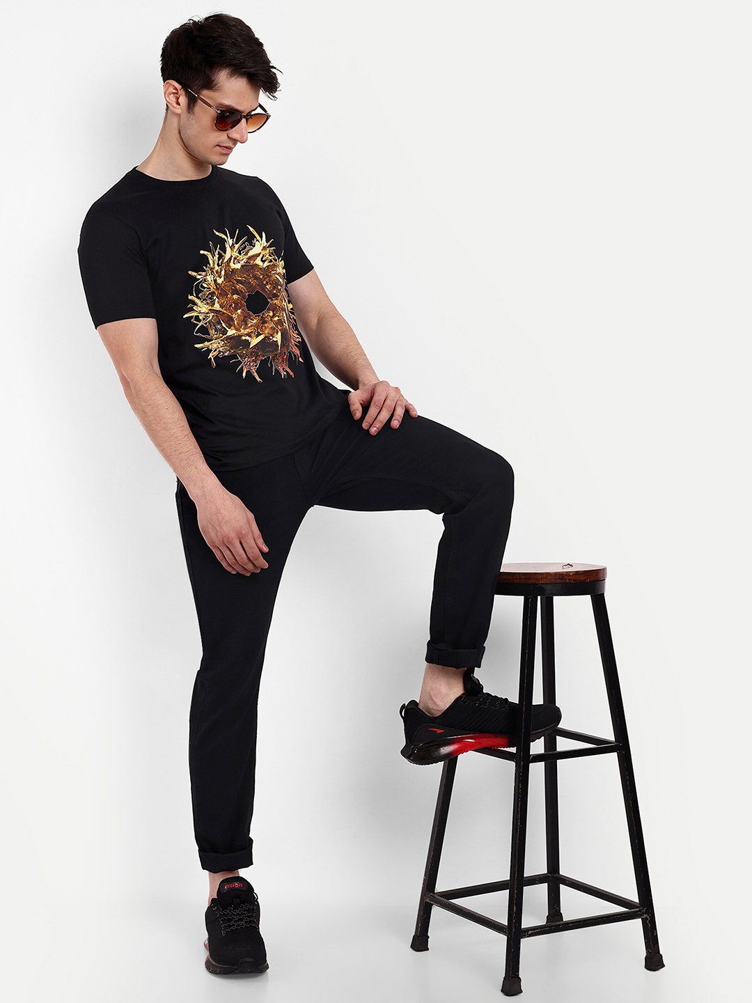 Beetein Lamhein Men Typography Printed Bio Finish Applique T-shirt, Black