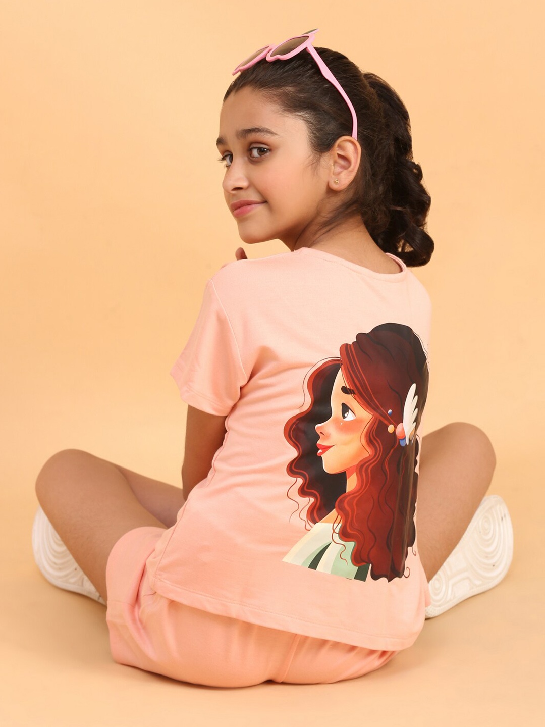 

Ninos Dreams Girls Printed Pure Cotton T-shirt with Shorts, Peach