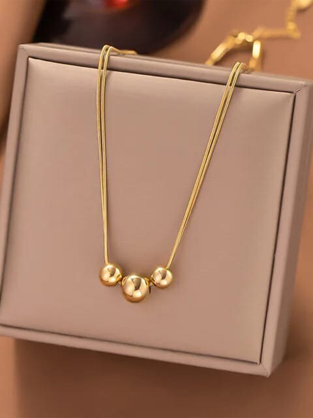 

VIEN Gold-Plated Beads Ball Pendant Necklace
