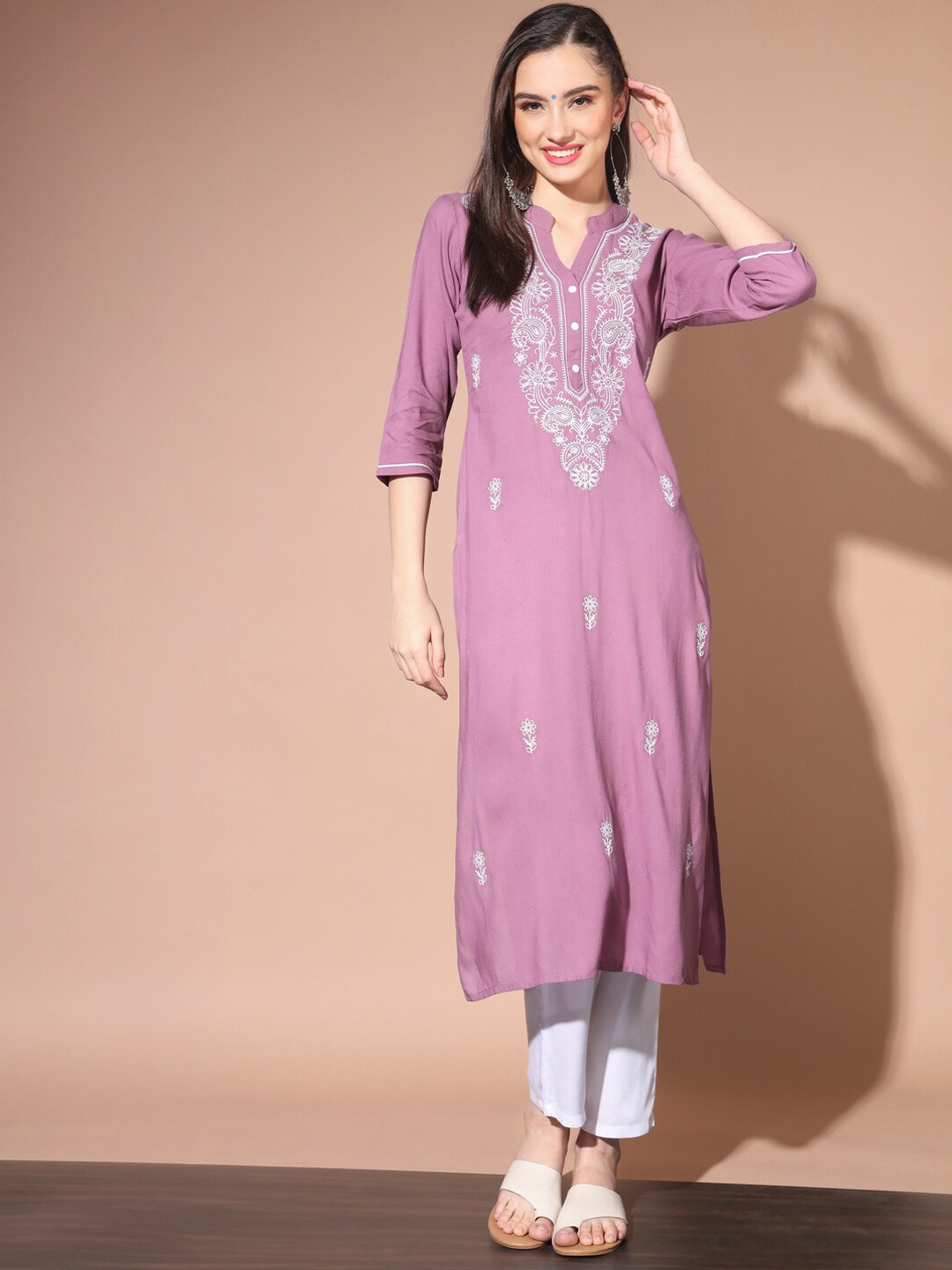 

ANGITA Women Ethnic Motifs Thread Work Floral Kurta, Mauve