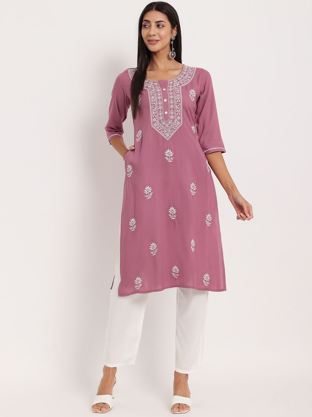 

ANGITA Women Ethnic Motifs Embroidered Thread Work Kurta, Mauve