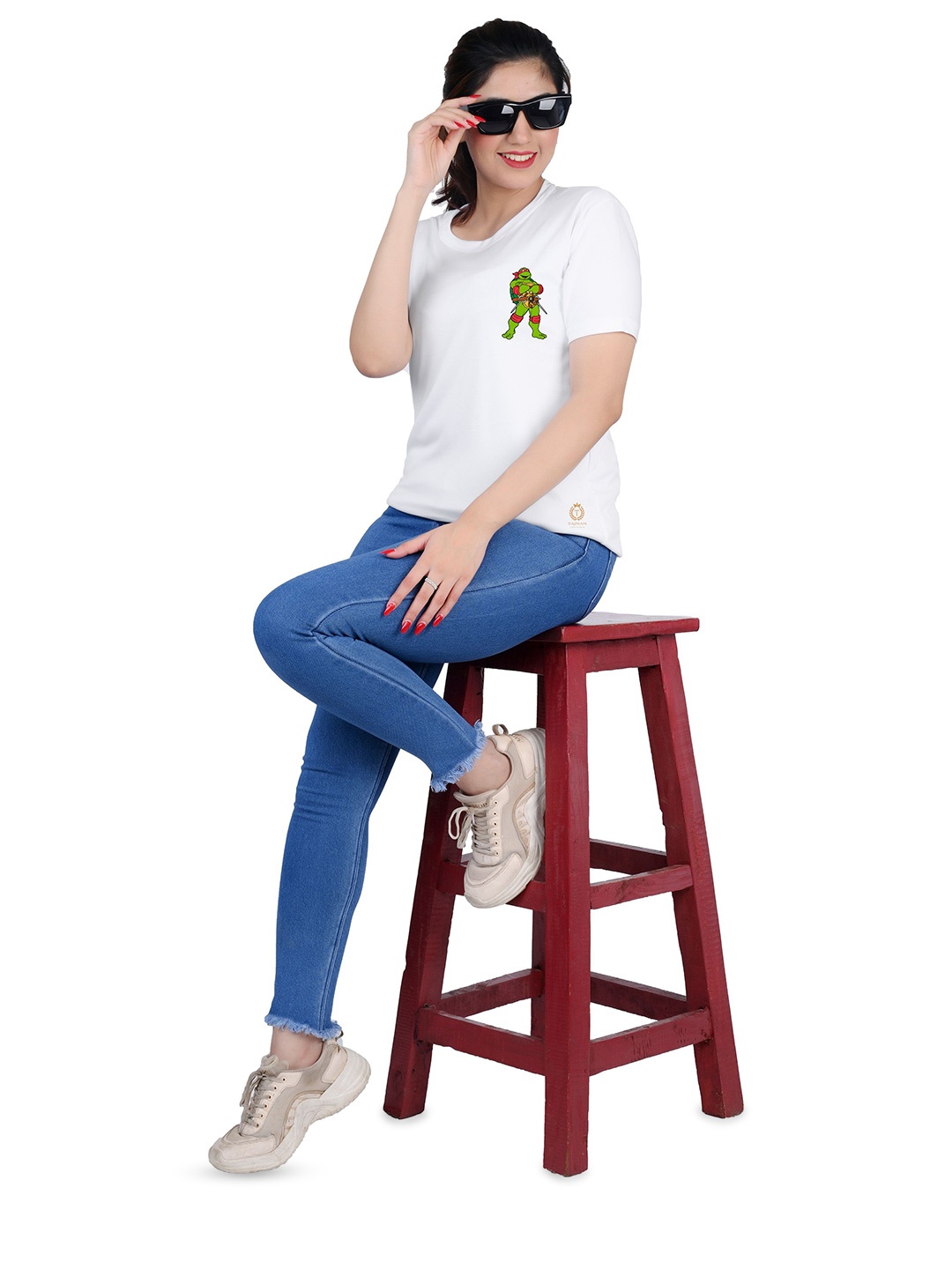 

TAJNAN Women Solid Round Neck T-shirt, White