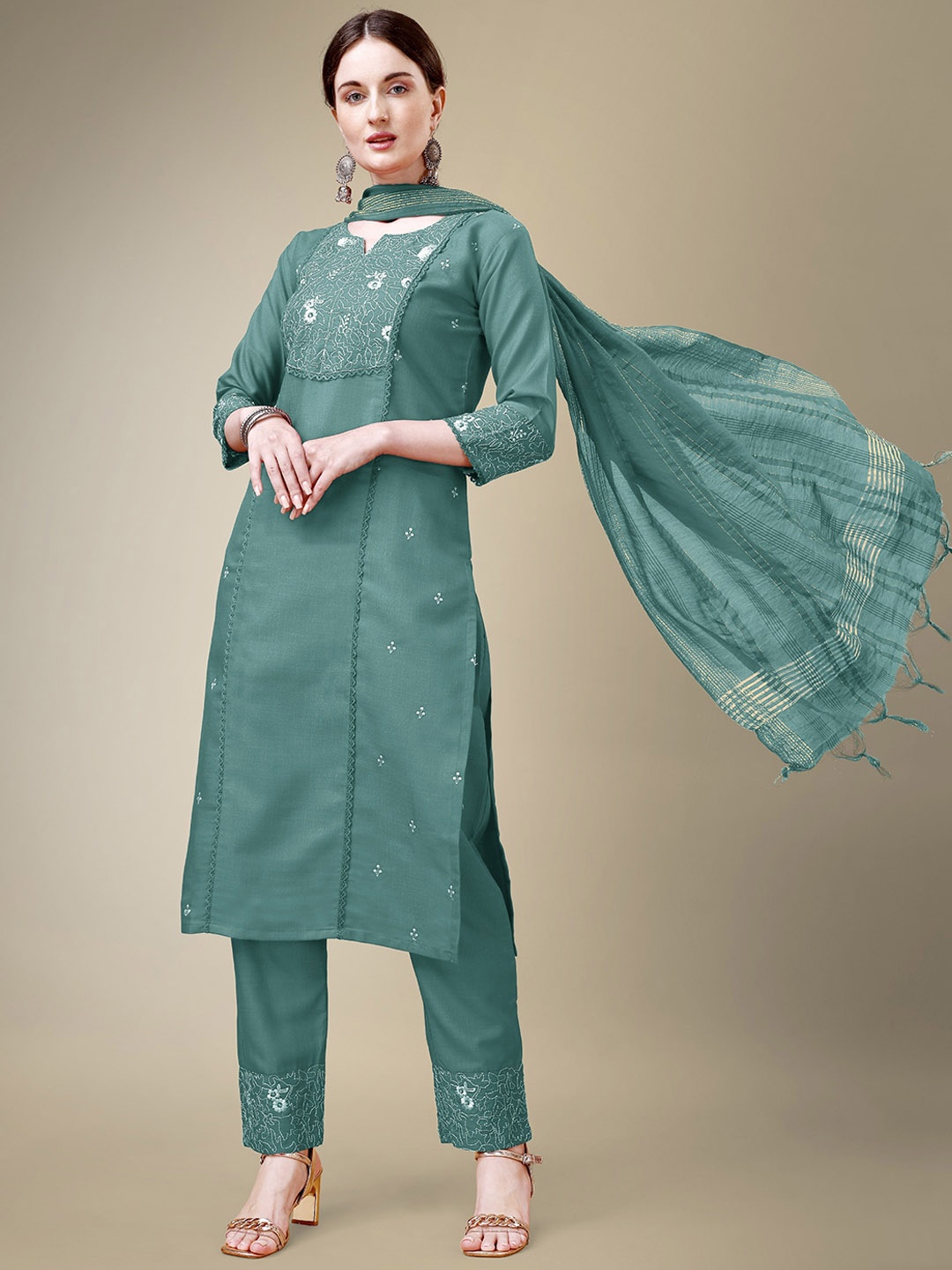 

devkison Women Ethnic Motifs Embroidered Regular Thread Work Kurta Churidar With Dupatta, Sea green