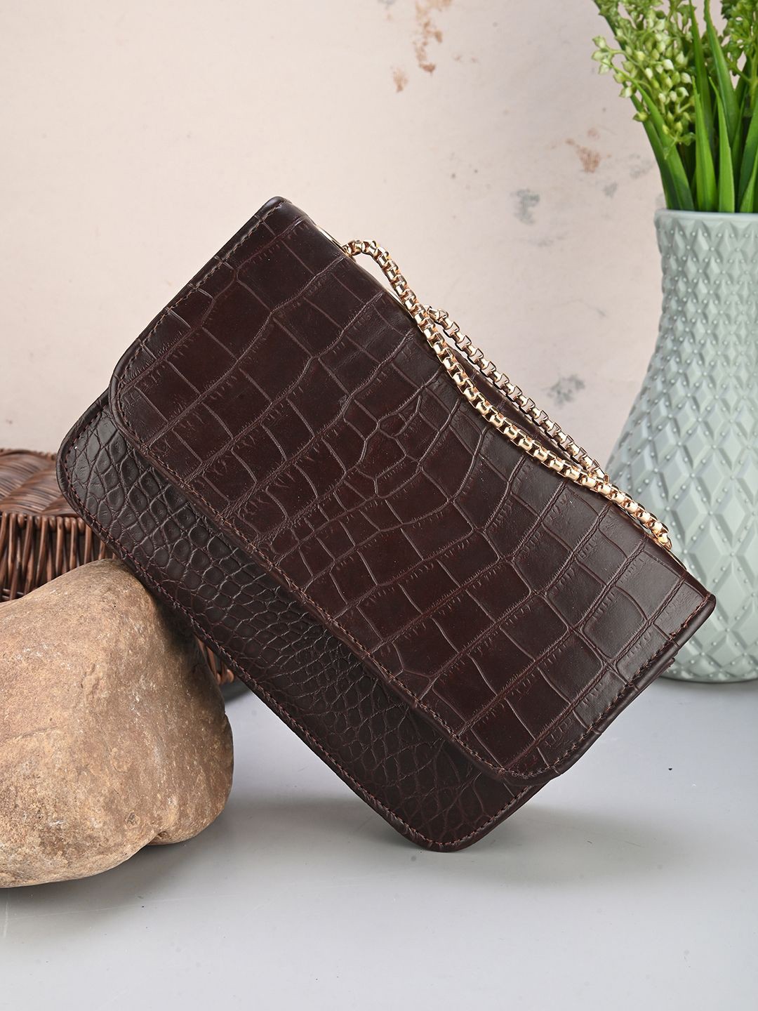 

DressBerry Textured Bucket Sling Bag with Quilted, Black