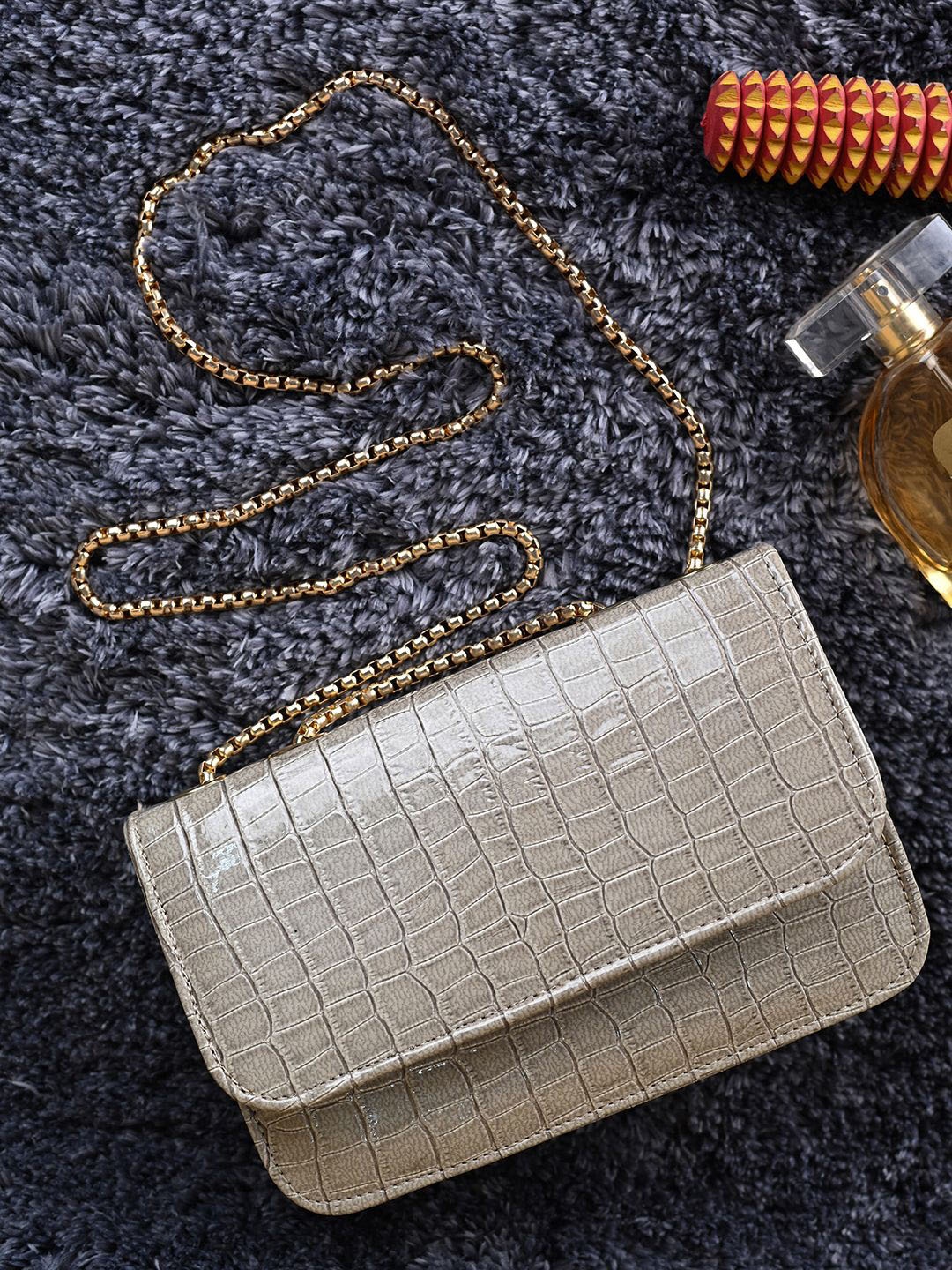 

DressBerry Structured Handheld Bag, Grey