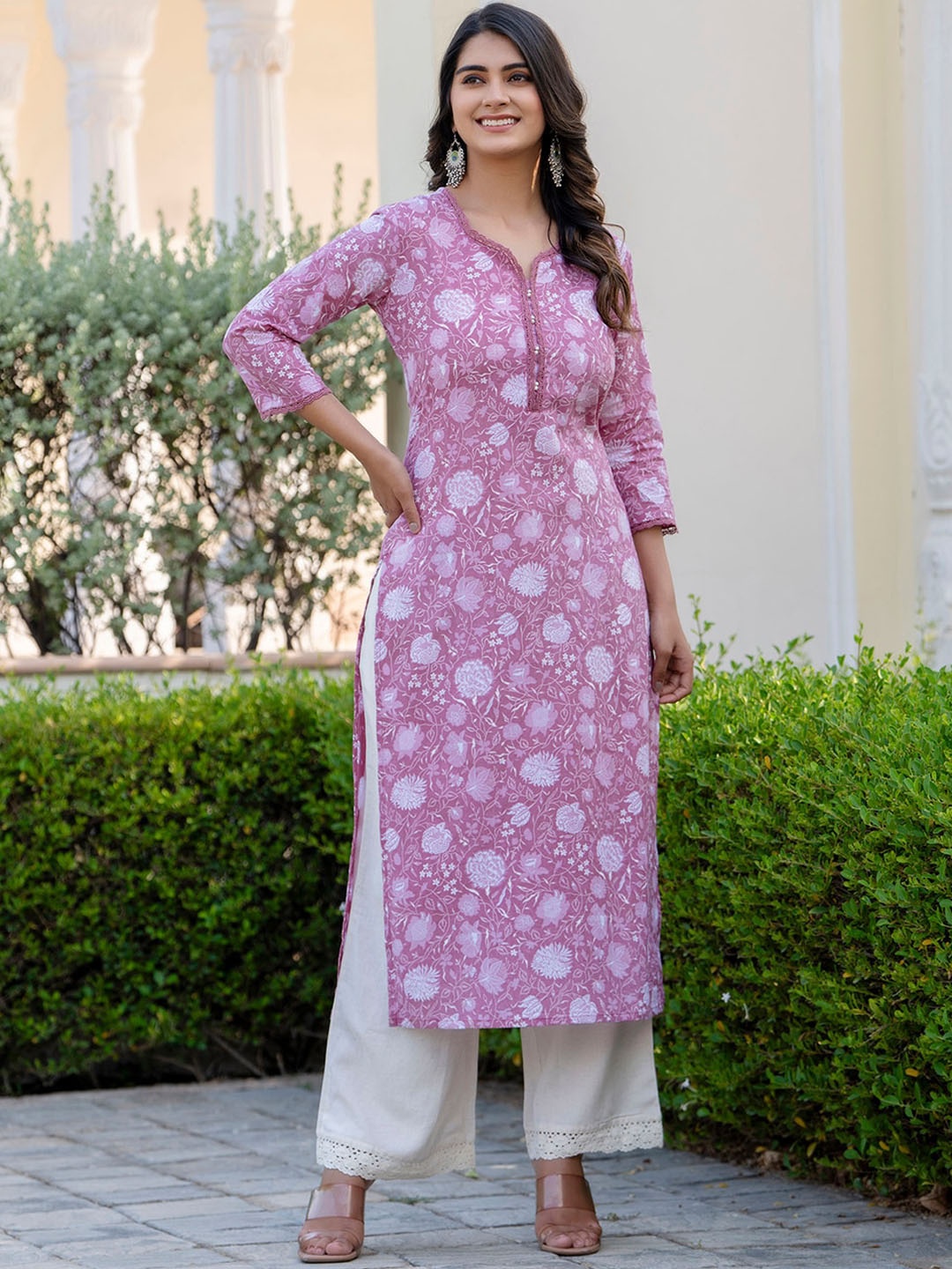 

Nayo Women Printed Flared Sleeves Sequinned Kurta, Mauve
