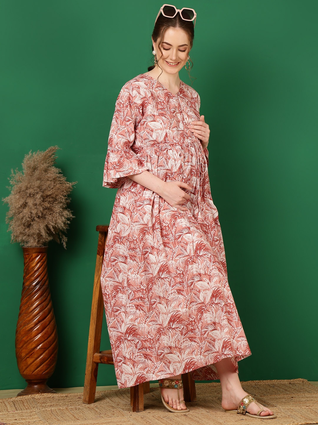 

Nayo Floral Print Slit Sleeve Maternity Maxi Dress, Mauve