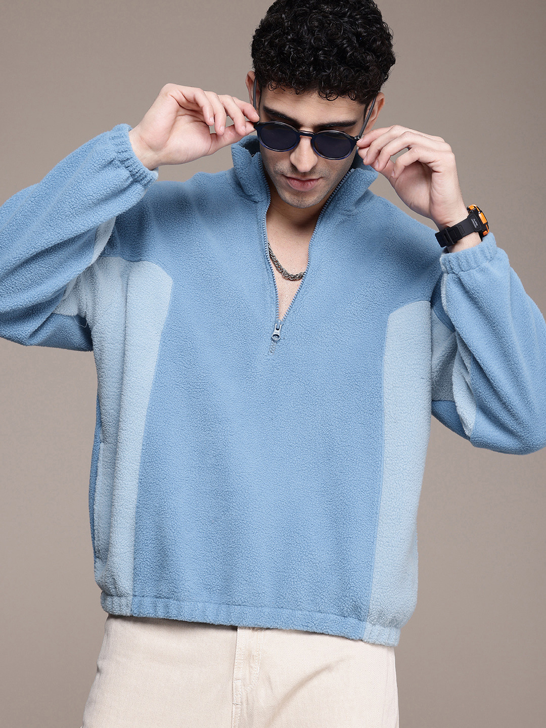 

The Roadster Life Co. Colourblocked Fuzzy Sweatshirt, Blue