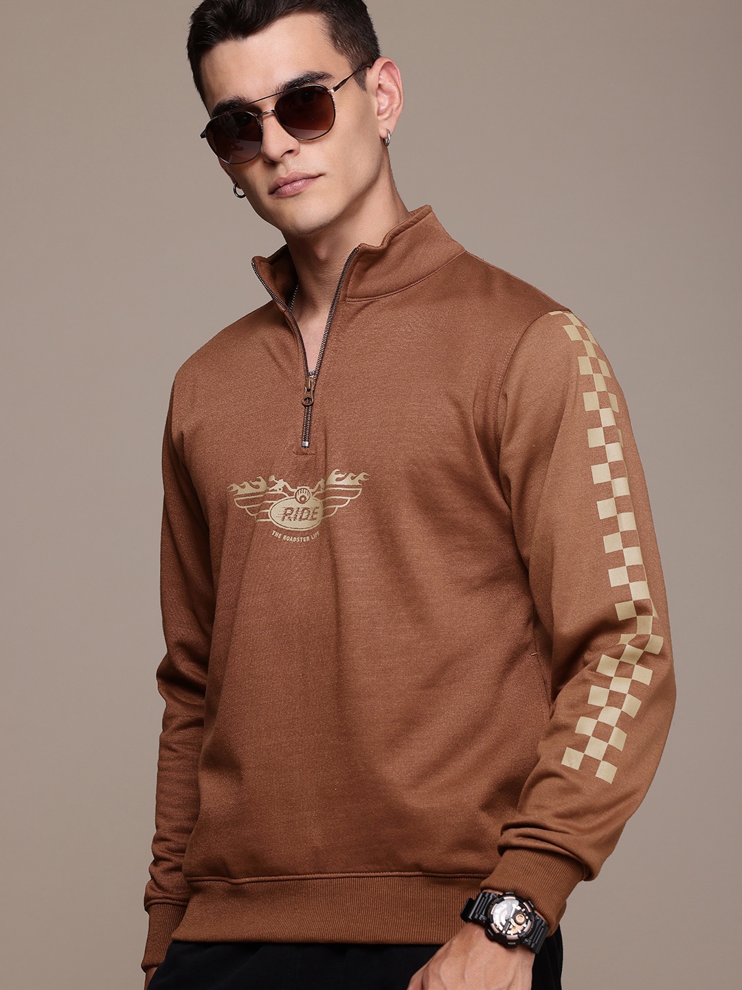 

The Roadster Life Co. Long Sleeves Printed Sweatshirt, Brown