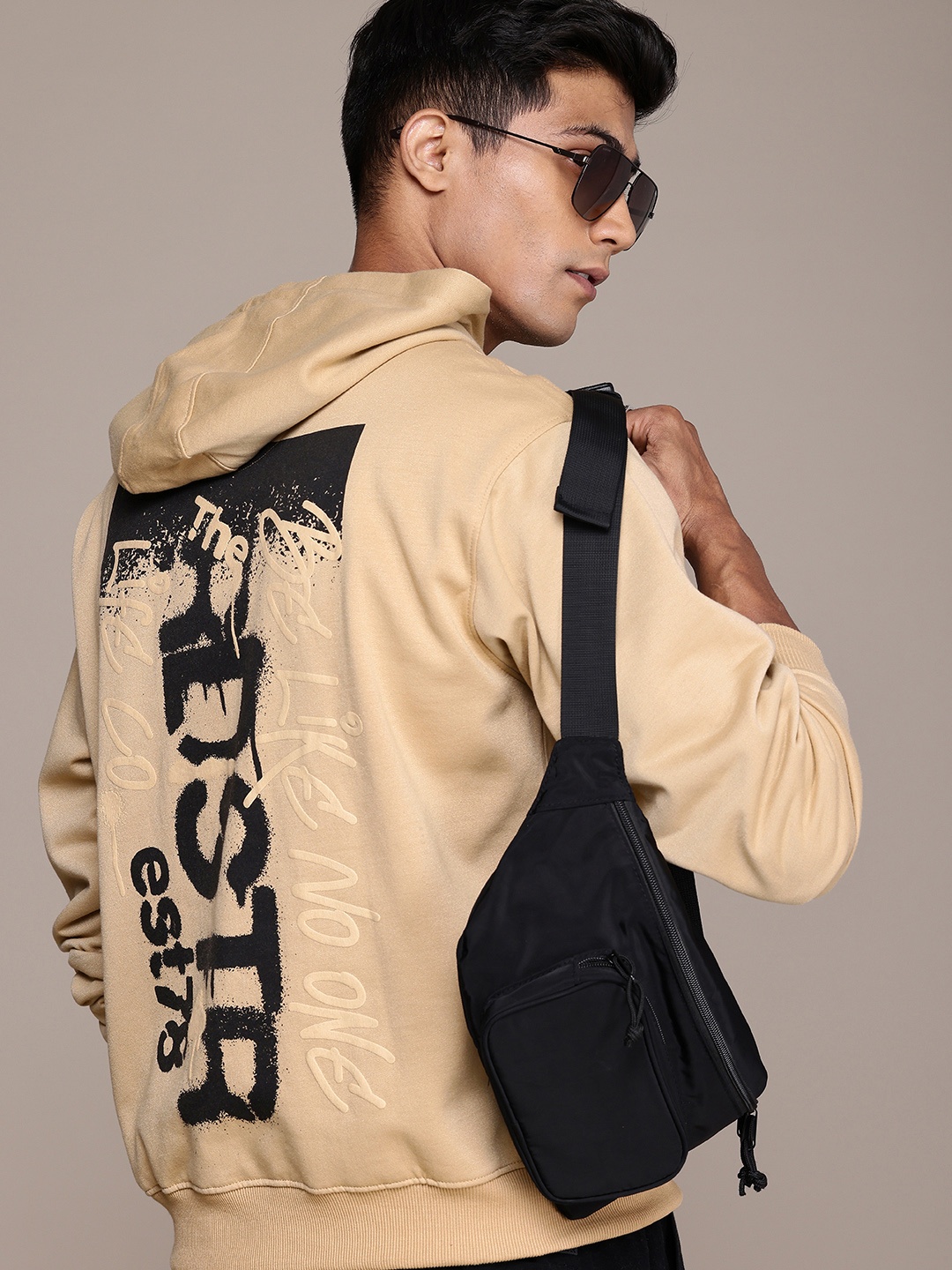 

The Roadster Life Co. Brand Logo Printed Relaxed Fit Hooded Pullover Sweatshirt, Beige