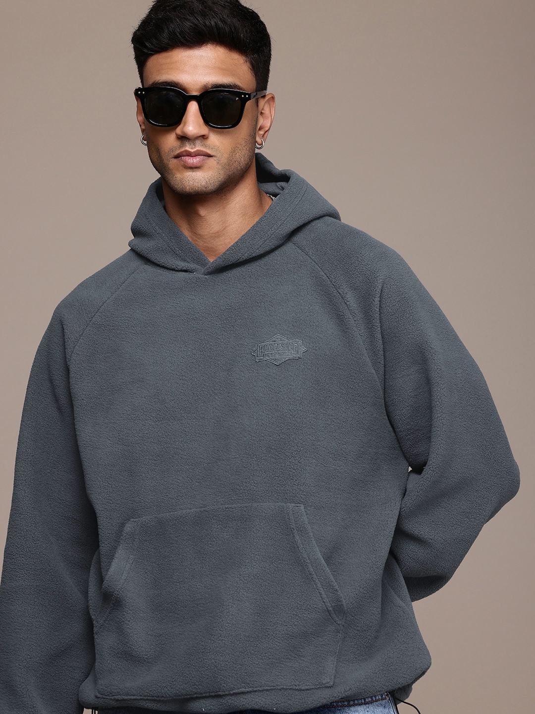 

The Roadster Life Co. Long Sleeves Fleece Hooded Sweatshirt, Grey