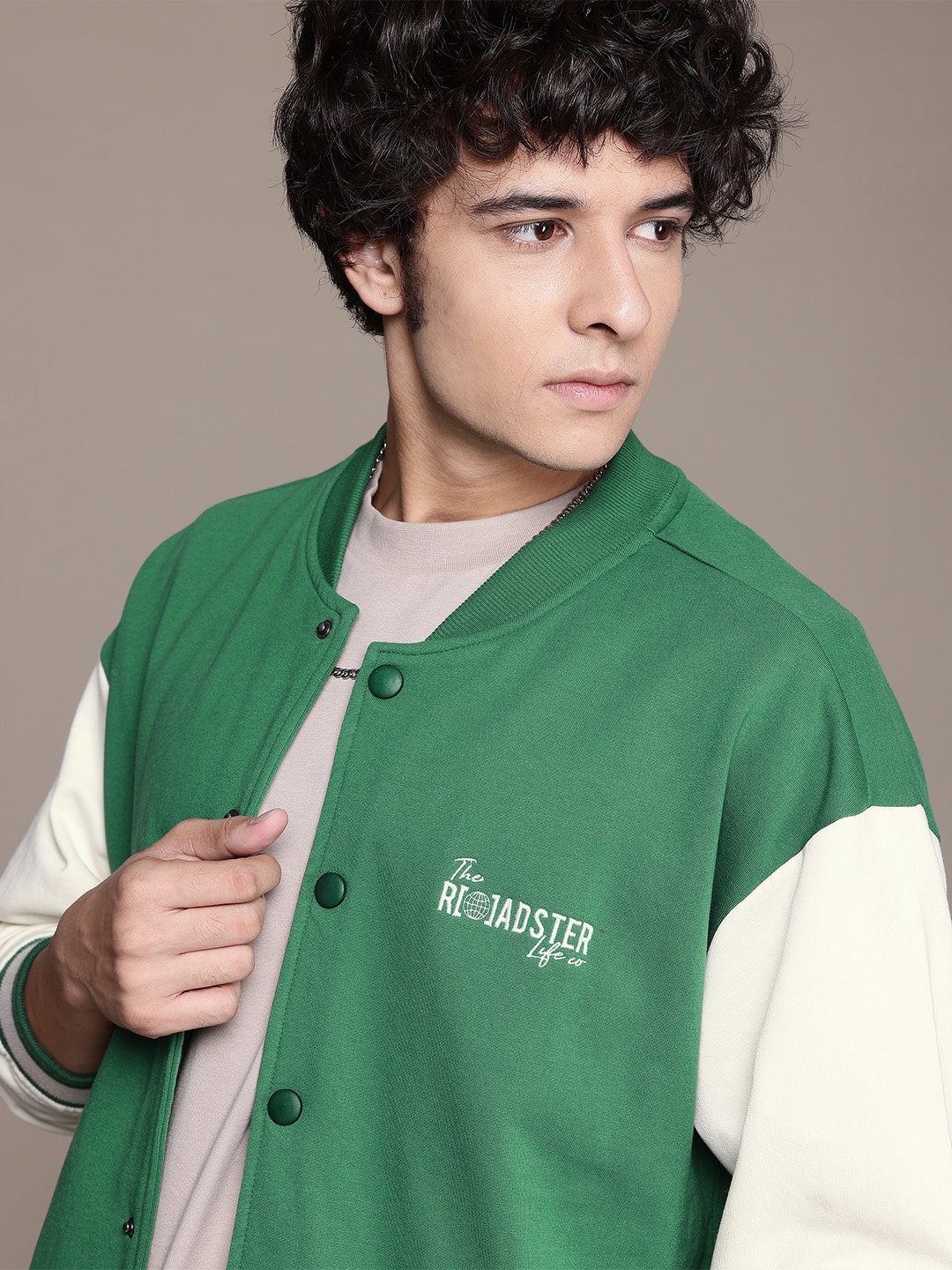 

The Roadster Life Co. Relaxed Fit Long Sleeves Sweatshirt, Green