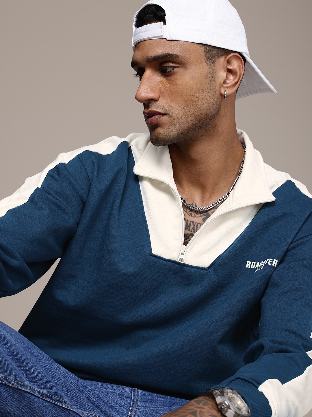 

The Roadster Life Co. Relaxed Fit Colourblocked Pullover Sweatshirt, Teal