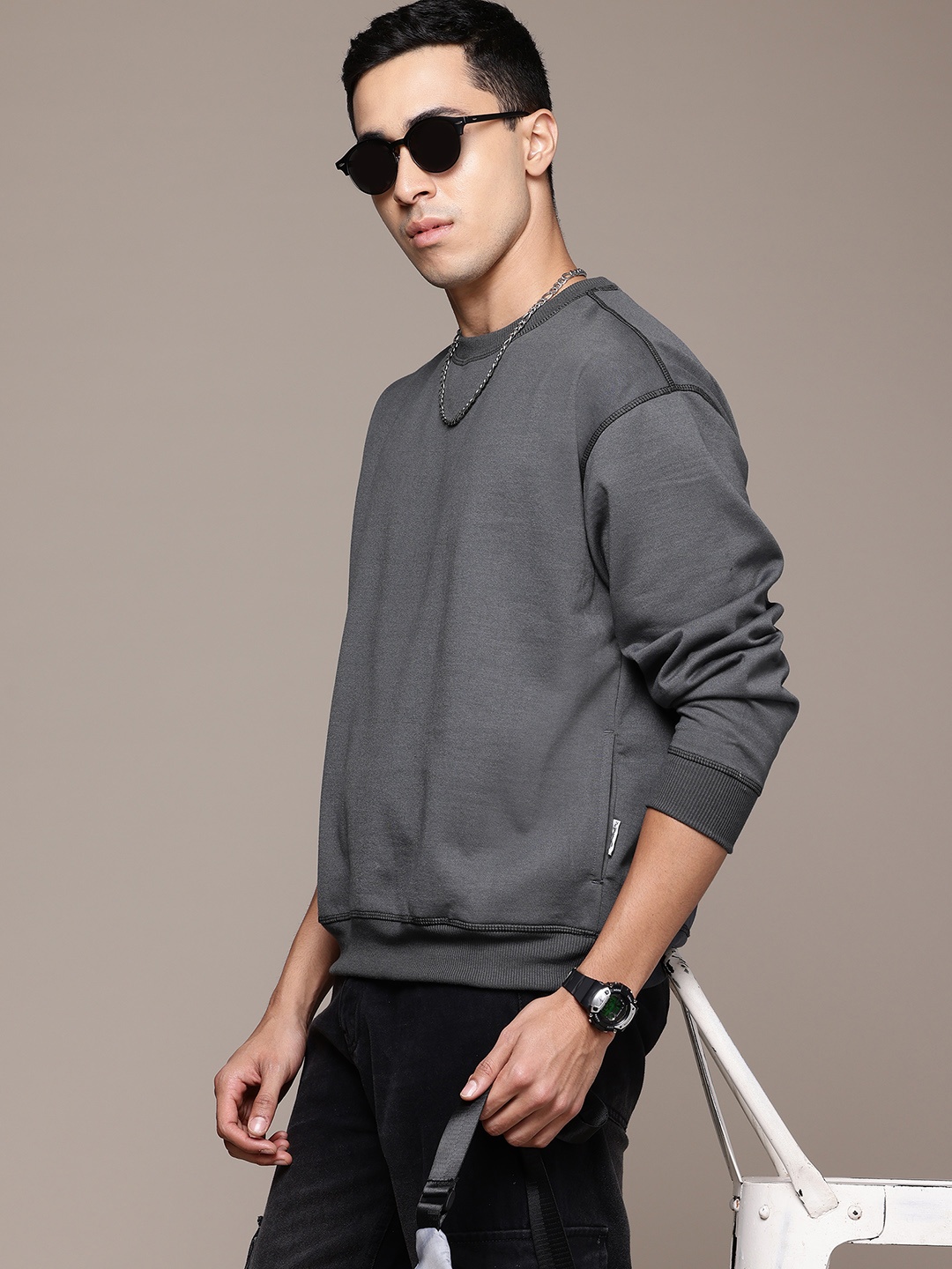 

The Roadster Lifestyle Co. Pullover Sweatshirt, Grey