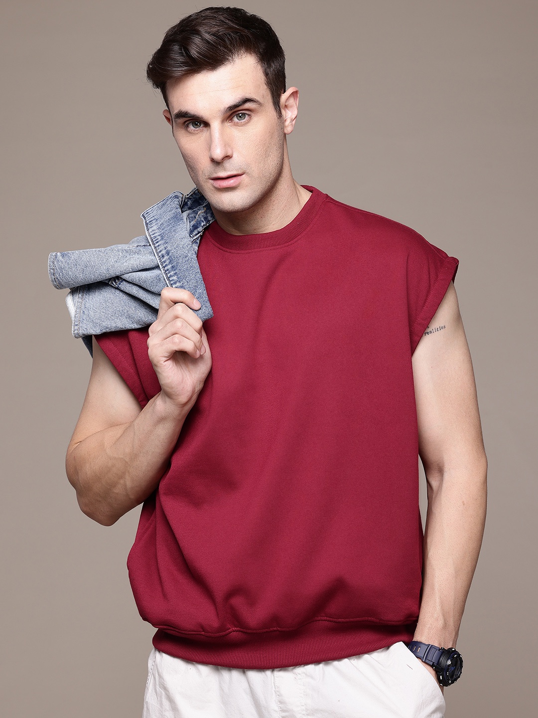 

The Roadster Lifestyle Co. Men Sweatshirt, Burgundy