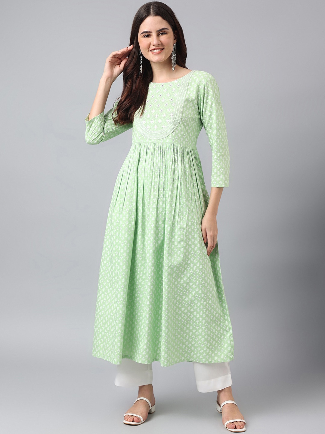 

ANANDITA Women Embroidered Thread Work Anarkali Kurta, Green